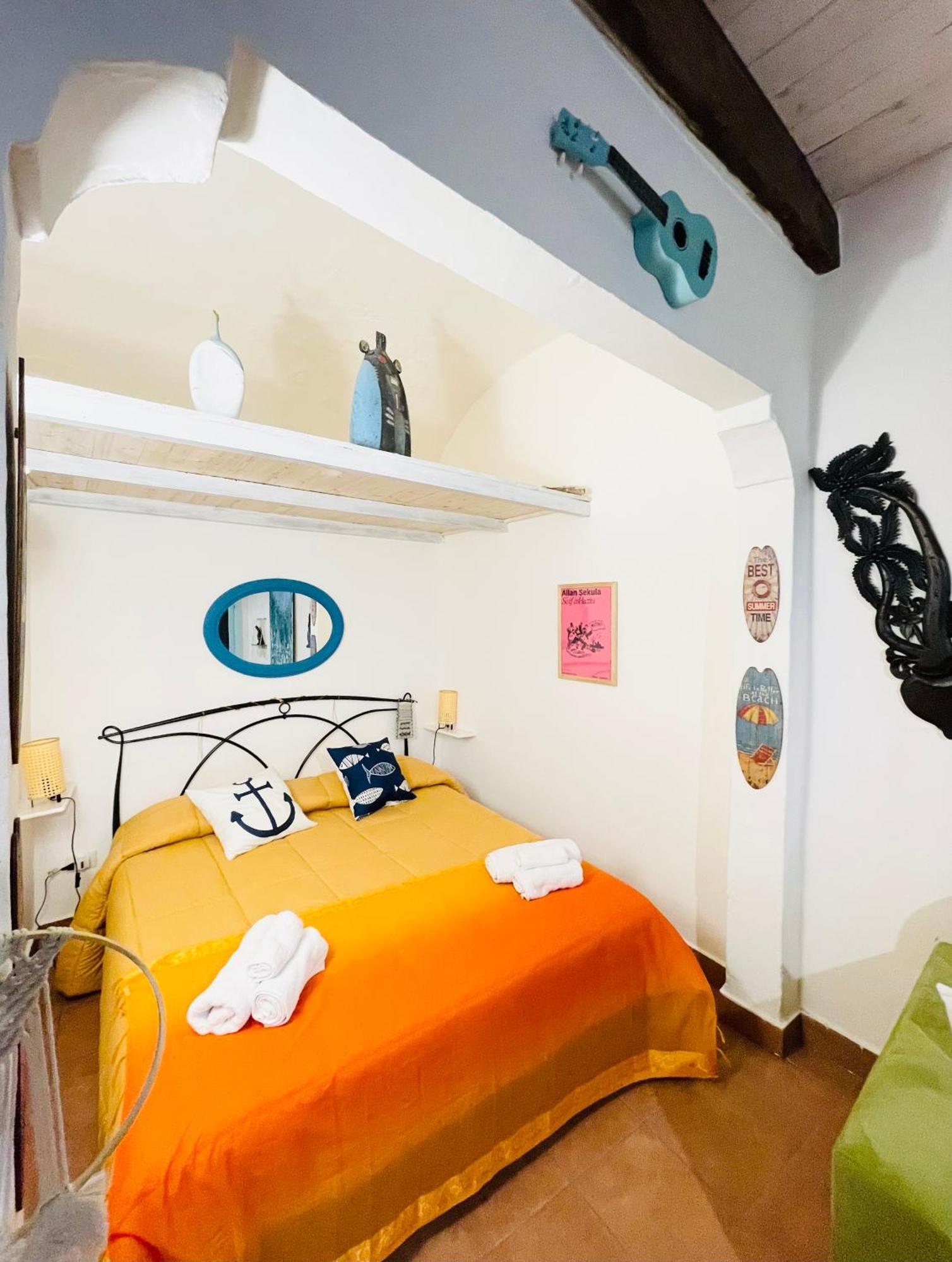 Gaudi Art Room Алгеро Екстериор снимка